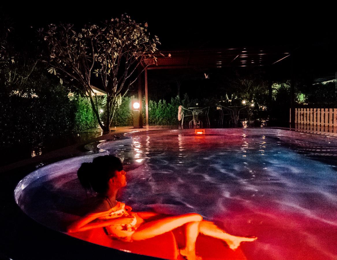 Rai Fahpratan Home And Garden Ban Pak Ngam  Esterno foto