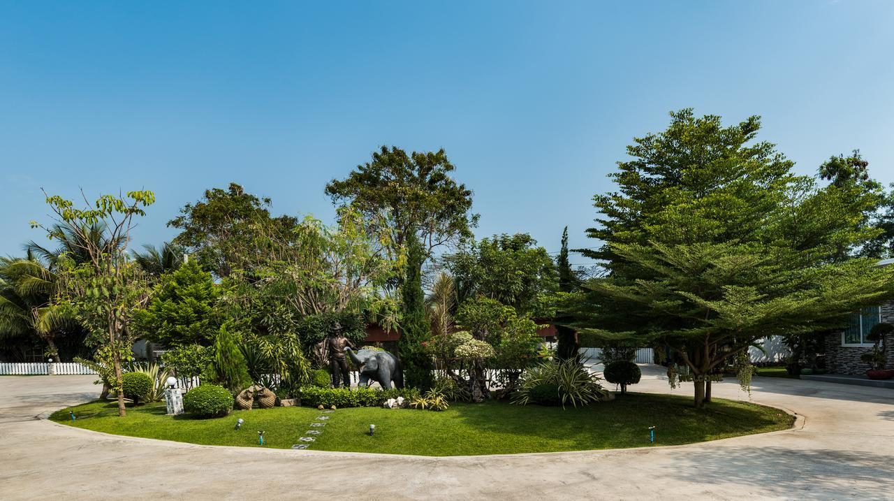 Rai Fahpratan Home And Garden Ban Pak Ngam  Esterno foto